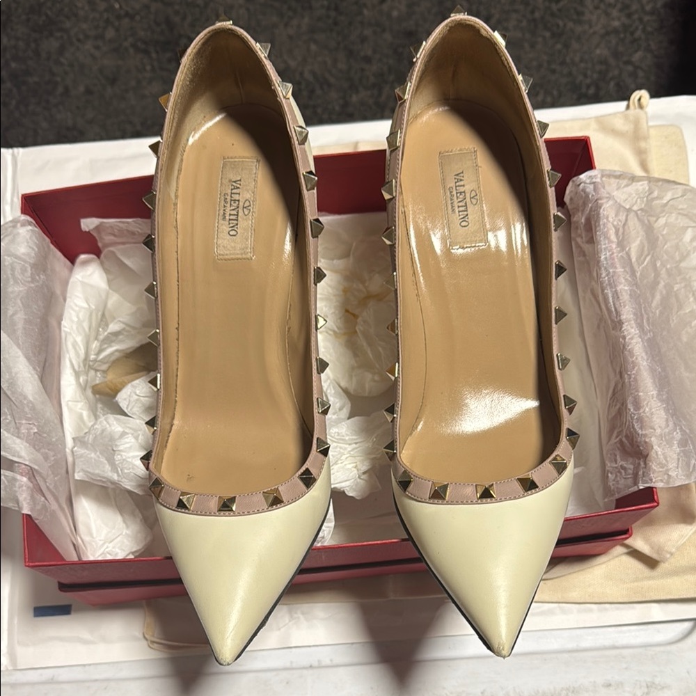 Valentino Women's Cream Rockstud Heels